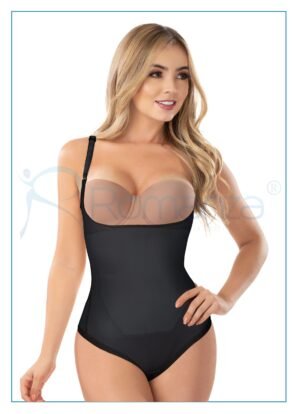 Body interior con latex braga